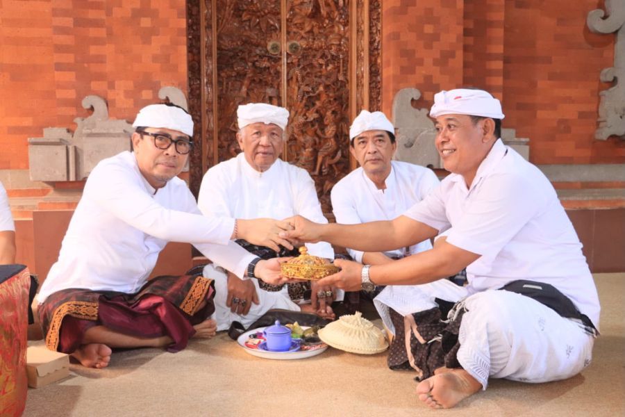 podiumnews.com-Wawali Denpasar Hadiri Puncak Karya Ngenteg Linggih di Pedungan