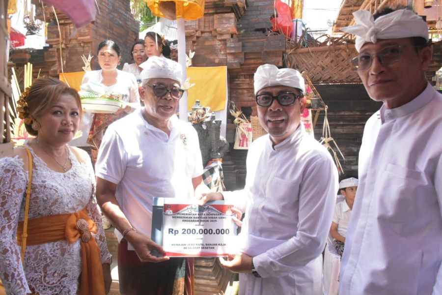 podiumnews.com-Wawali Denpasar Mupuk Pedagingan Serangkaian Karya di Sesetan