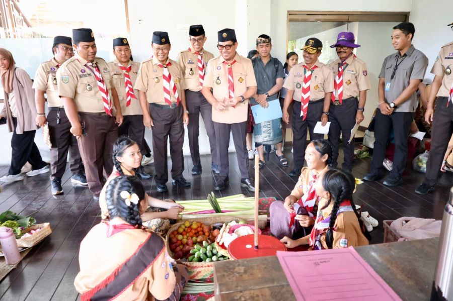 podiumnews.com-Wawali Denpasar Pimpin Pembukaan Lomba Serangkaian Hari Pramuka Ke-65 