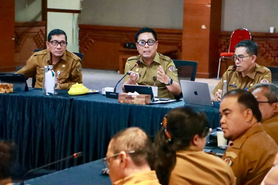 podiumnews.com-Wawali Denpasar Pimpin Rakor Penganggulangan Kemiskinan dan Perlinsos