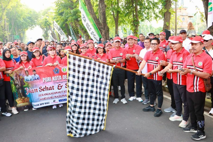 podiumnews.com-Wawali Denpasar Soroti Kesehatan Guru sebagai Syarat Mutlak Pendidikan Berkualitas