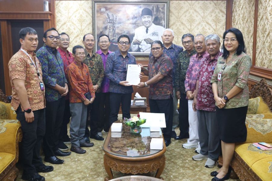 podiumnews.com-Wawali Denpasar Terima Audiensi Sekar Bali, Dorong Kolaborasi Penanganan Sampah