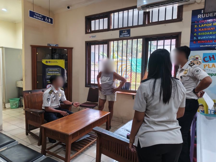 podiumnews.com-WNA Belanda Ngamuk di Hotel dan di Kantor Imigrasi Denpasar