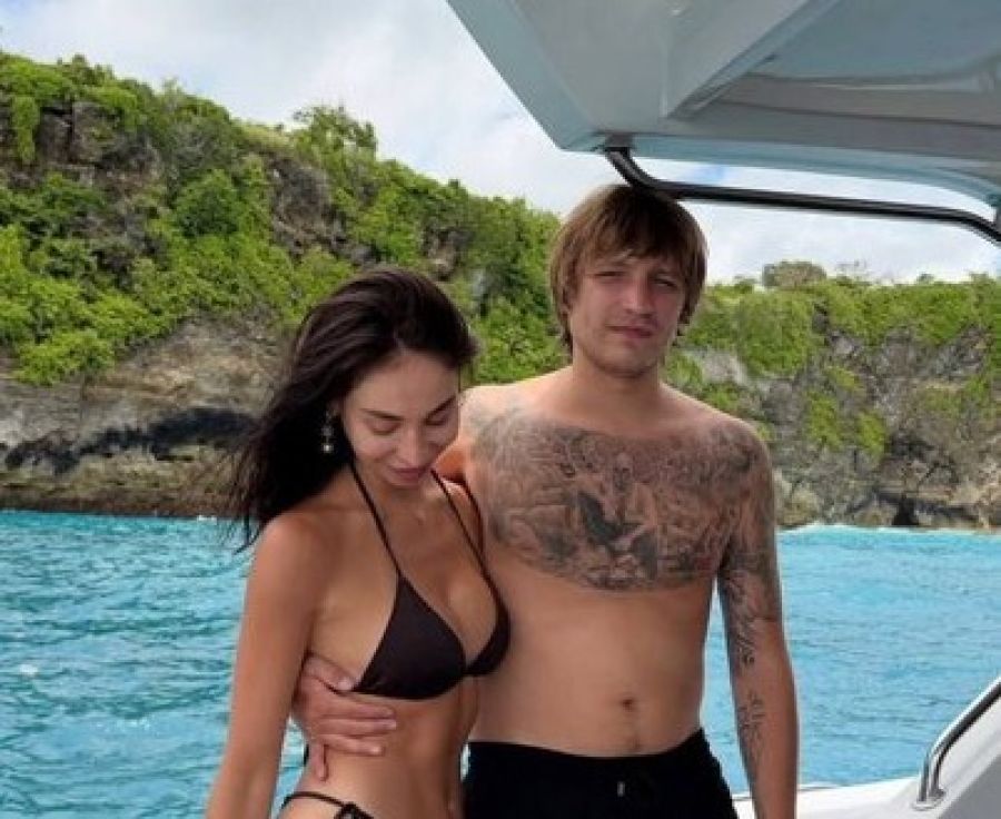 Igor Komarav (28) warga negara Ukraina bersama seorang wanita, baru-baru ini. (foto/hes)