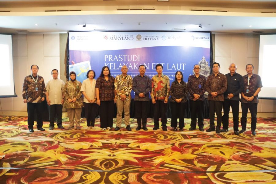 Sekda Provinsi Bali, Dewa Made Indra dalam Sosialisasi Pre-Feasibility Study Proyek Percontohan Energi Laut Terbarukan di Nusa Penida, di Four Star by Trans Hotel, Denpasar, Bali, Selasa (30/6/2026). (foto/sukadana)
