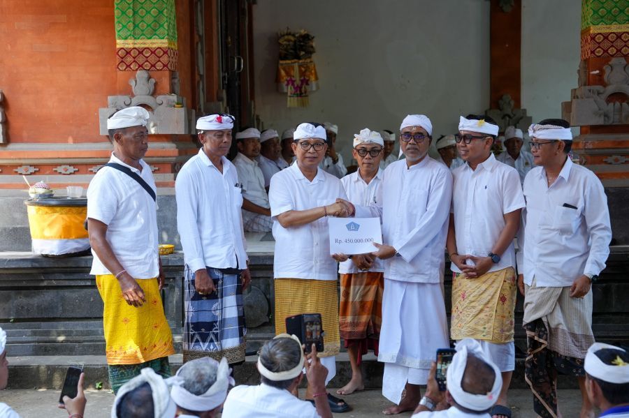 podiumnews.com-Yadnya di Pura Dalem Sari, Bupati Badung: Pariwisata Berkembang karena Budaya