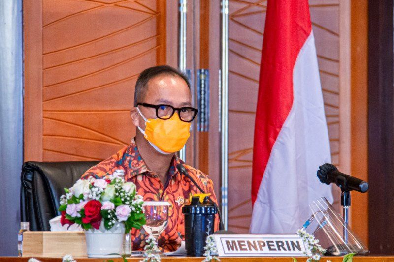 podiumnews.com-Menjaga Nyala Industri dalam Menghadapi Badai Pandemi