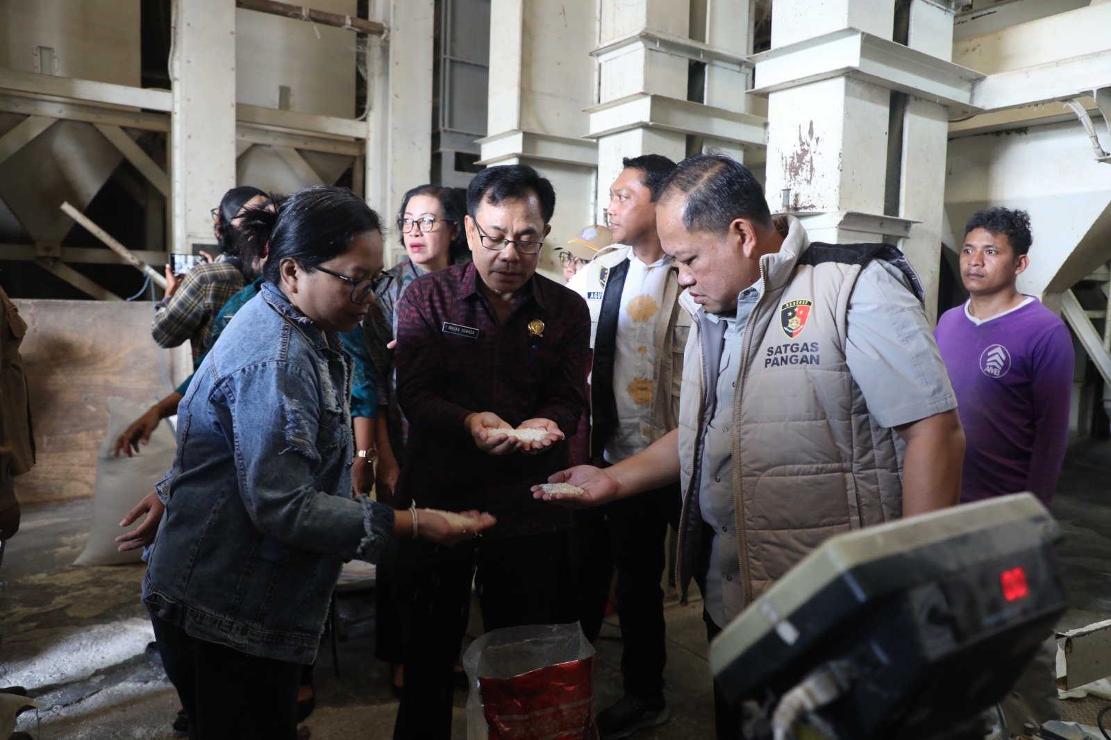 Satgas Pangan Polda Bali Sidak Beras Oplosan