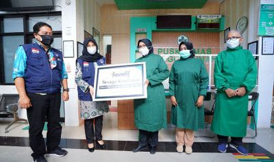 podiumnews.com-Banyuwangi Cairkan APBD Rp 13,8 Miliar untuk Insentif 906 Nakes