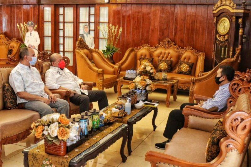 Ketua DPD RI Pantau Implementasi Perpres 80/2019 di Jatim