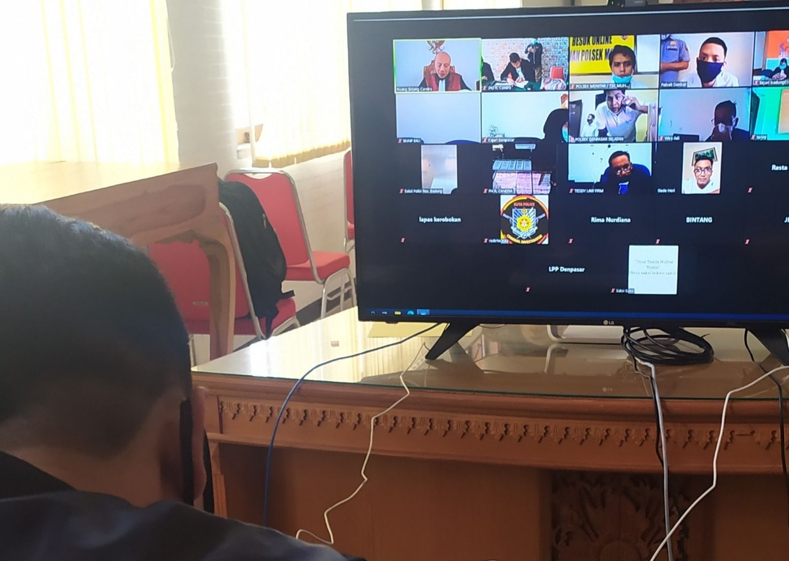 podiumnews.com-Dua Kurir Sabu Asal Sempidi Diganjar 12 Tahun Penjara