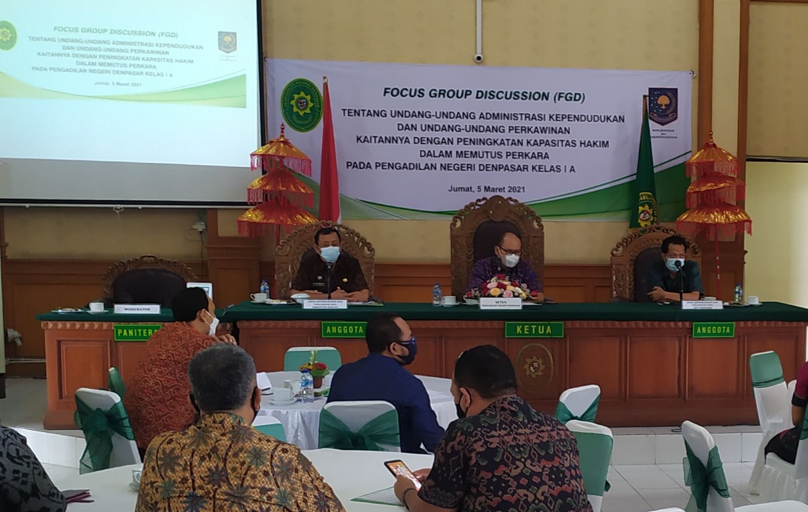 podiumnews.com-PN Denpasar Gelar FGD Bersama Dinas Dukcapil