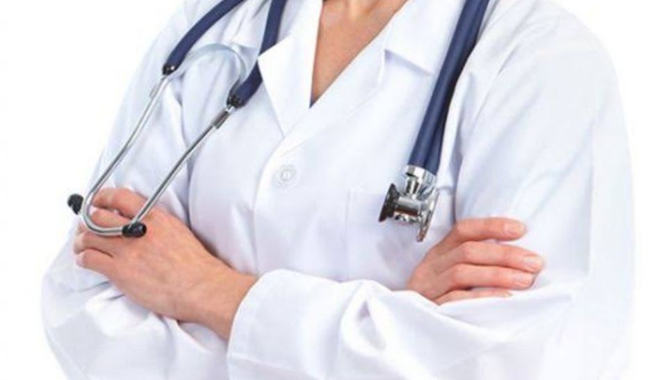 podiumnews.com-Oknum Dokter Calo Tipu Rp1,5 Miliar Dituntut 3,5 Tahun