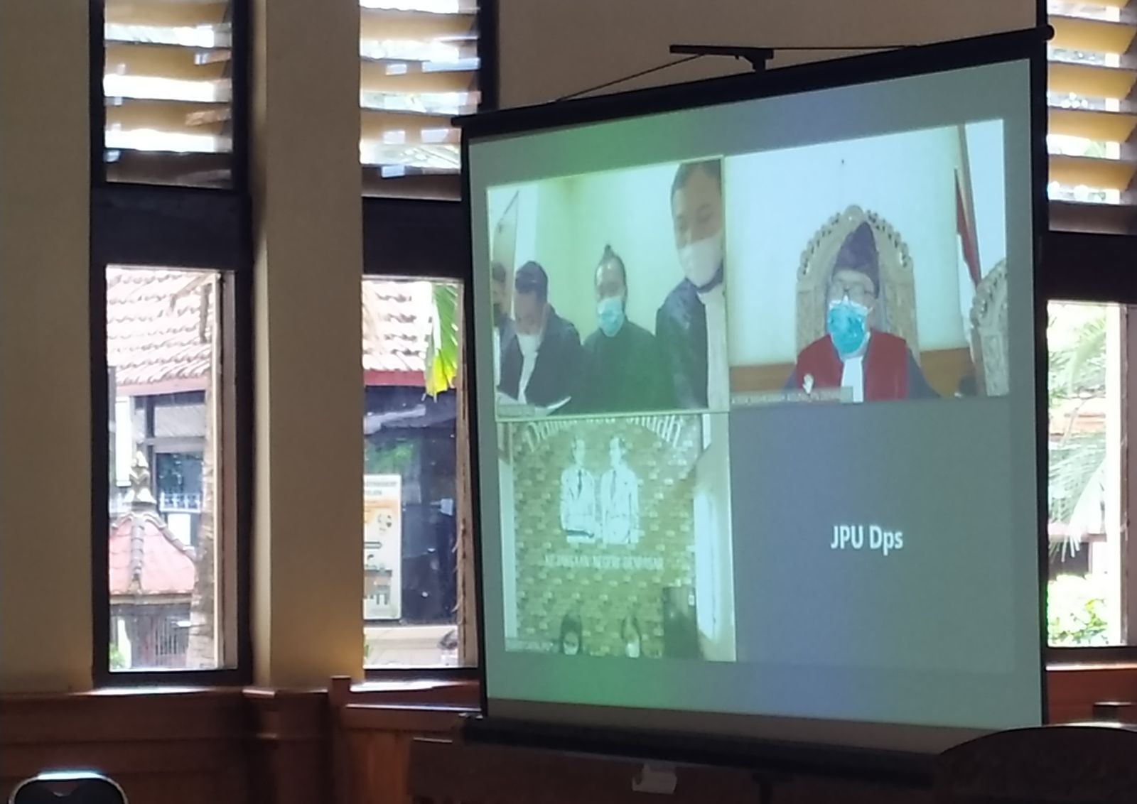 podiumnews.com-Sidang Perdana Seorang Sulinggih, Ajukan Offline Saat Hadirkan Saksi