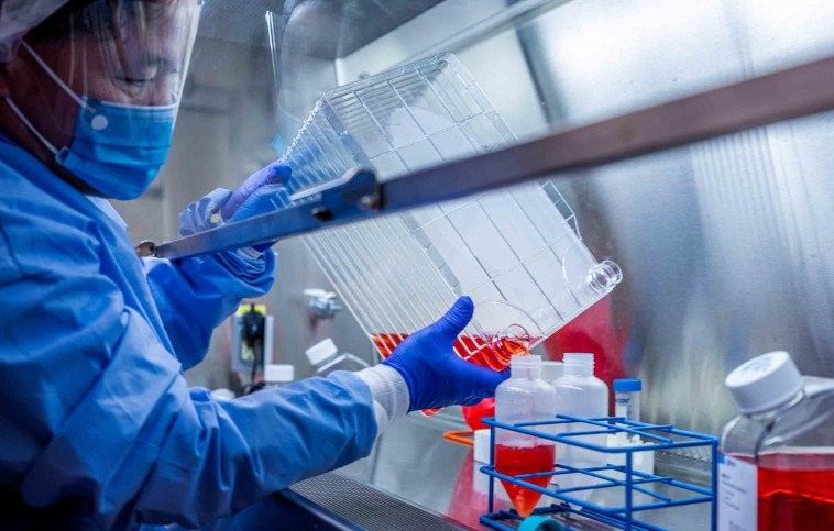 Johnson & Johnson Akan Uji Klinis Vaksin COVID-19 pada 60.000 Relawan