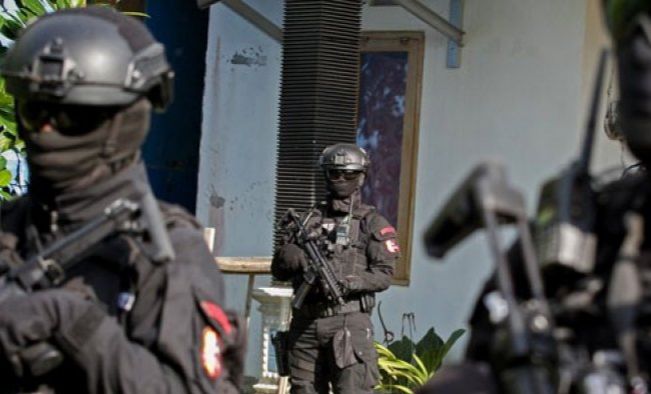 podiumnews.com-Densus Tangkap 12 Terduga Teroris di Kalsel, Bali dan NTB