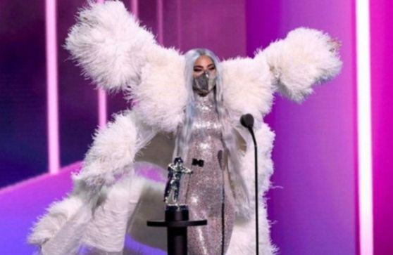 Lady Gaga Kenakan Masker Buatan Indonesia di VMA 2020