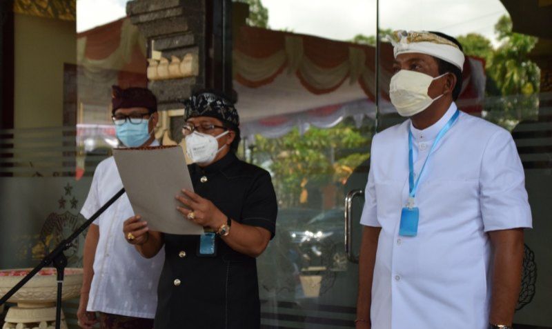 podiumnews.com-Paslon Pilkada Badung Ikuti Deklarasi Pilkada Tertib 2020