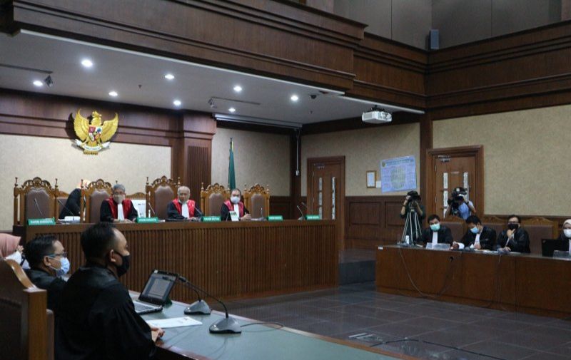 podiumnews.com-Eks Sekjen MA Nurhadi dan Menantu Didakwa Terima Suap Rp45,726 Miliar