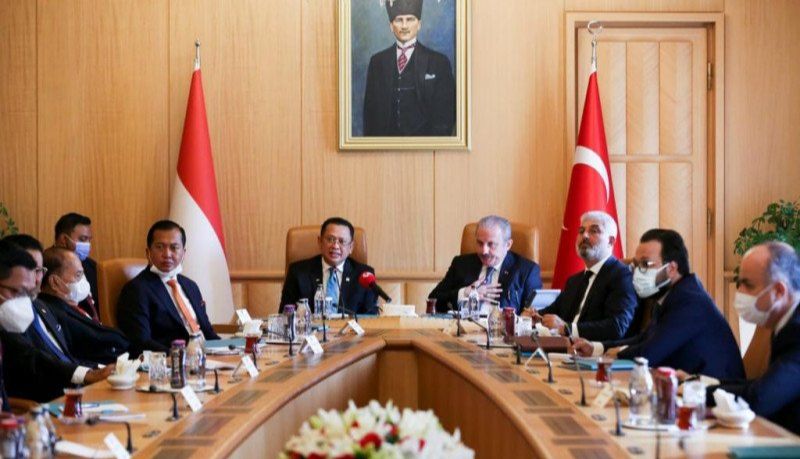 podiumnews.com-Ketua MPR Dukung Sikap Presiden Jokowi-Erdogan Kecam Macron