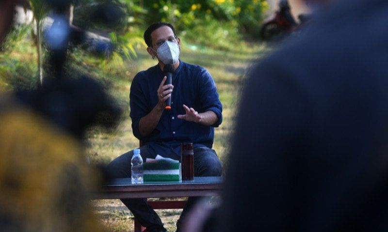 Survei : Nadiem Menteri Kalangan Profesional dengan Kinerja Terbaik