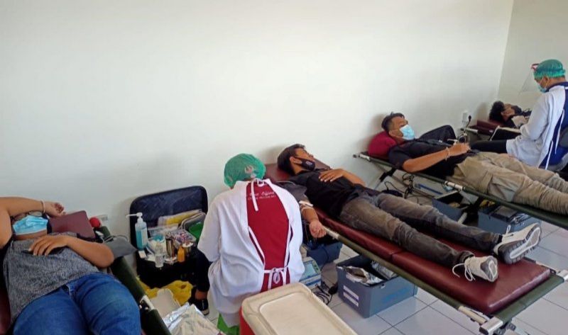 podiumnews.com-Meriahkan Hari Pahlawan, Milenial Denpasar Gelar Donor Darah