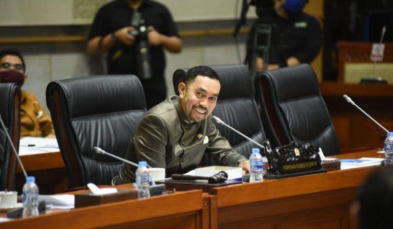 podiumnews.com-Ahmad Sahroni Minta Densus 88 dan TNI Turun Atasi Peristiwa di Sigi