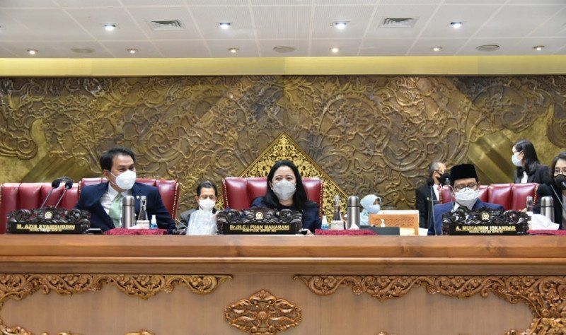 podiumnews.com-Ketua DPR: Pemerintah Tingkatkan Intensitas Sosialisasi Vaksin COVID-19