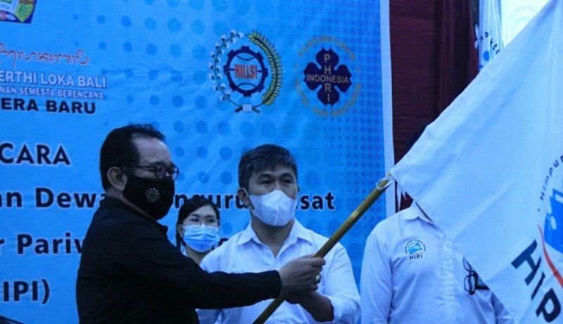 podiumnews.com-Cok Ace: Pandemi COVID-19 Momentum Siapkan SDM Pariwisata yang Berkualitas 