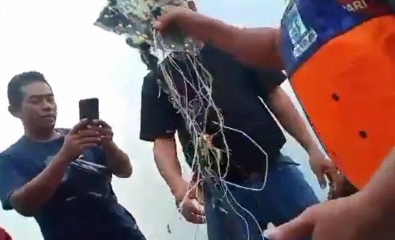 podiumnews.com-Pesawat Sriwijaya Air Hilang Membawa 50 Penumpang dan 12 Awak Kabin