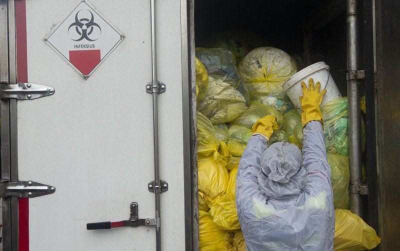 podiumnews.com-DLH Tulungagung Minta Penanganan Khusus untuk Sampah Masker