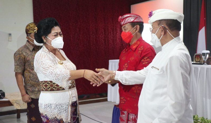 podiumnews.com-Mas Sumatri Beri Ucapan Selamat Kepada Bupati Karangasem Terpilih