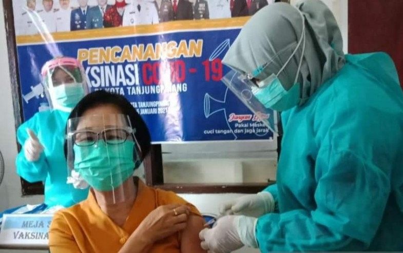 podiumnews.com-Tahap Awal Vaksinasi Lansia dan Cara Pendaftarannya