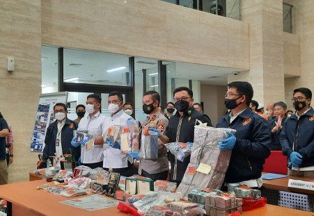 podiumnews.com-Polri Tangkap 37 Tersangka Terkait Penimbun Obat dan Oksigen Palsu