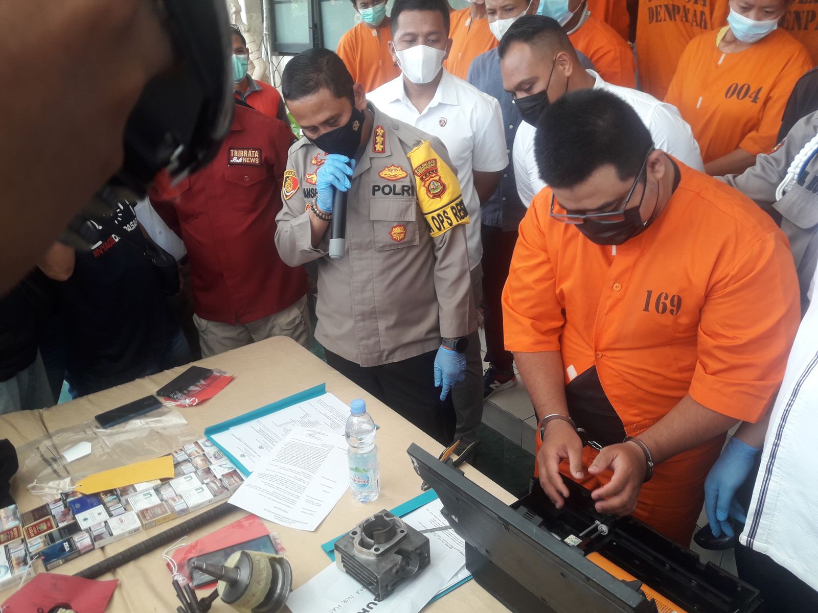 podiumnews.com-Polisi Tangkap Oknum Pegawai Pengisian Uang Bobol ATM 