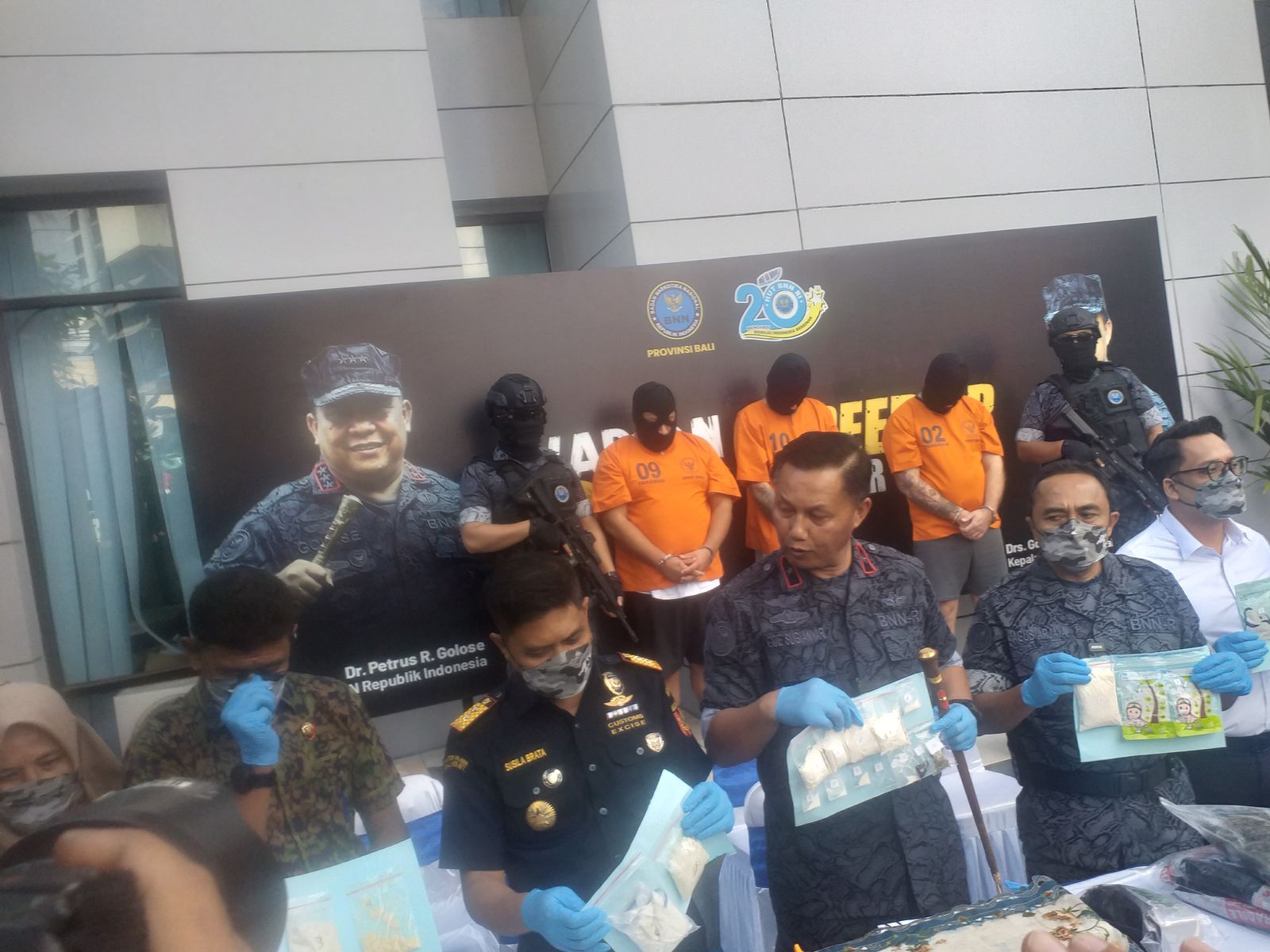 podiumnews.com-BNNP Bali Tangkap WNA Bandar Narkoba Jaringan Internasional 