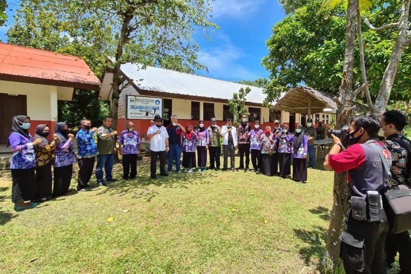 podiumnews.com-Ketua DPD Imbau Sekolah Tatap Muka Dilakukan Bertahap