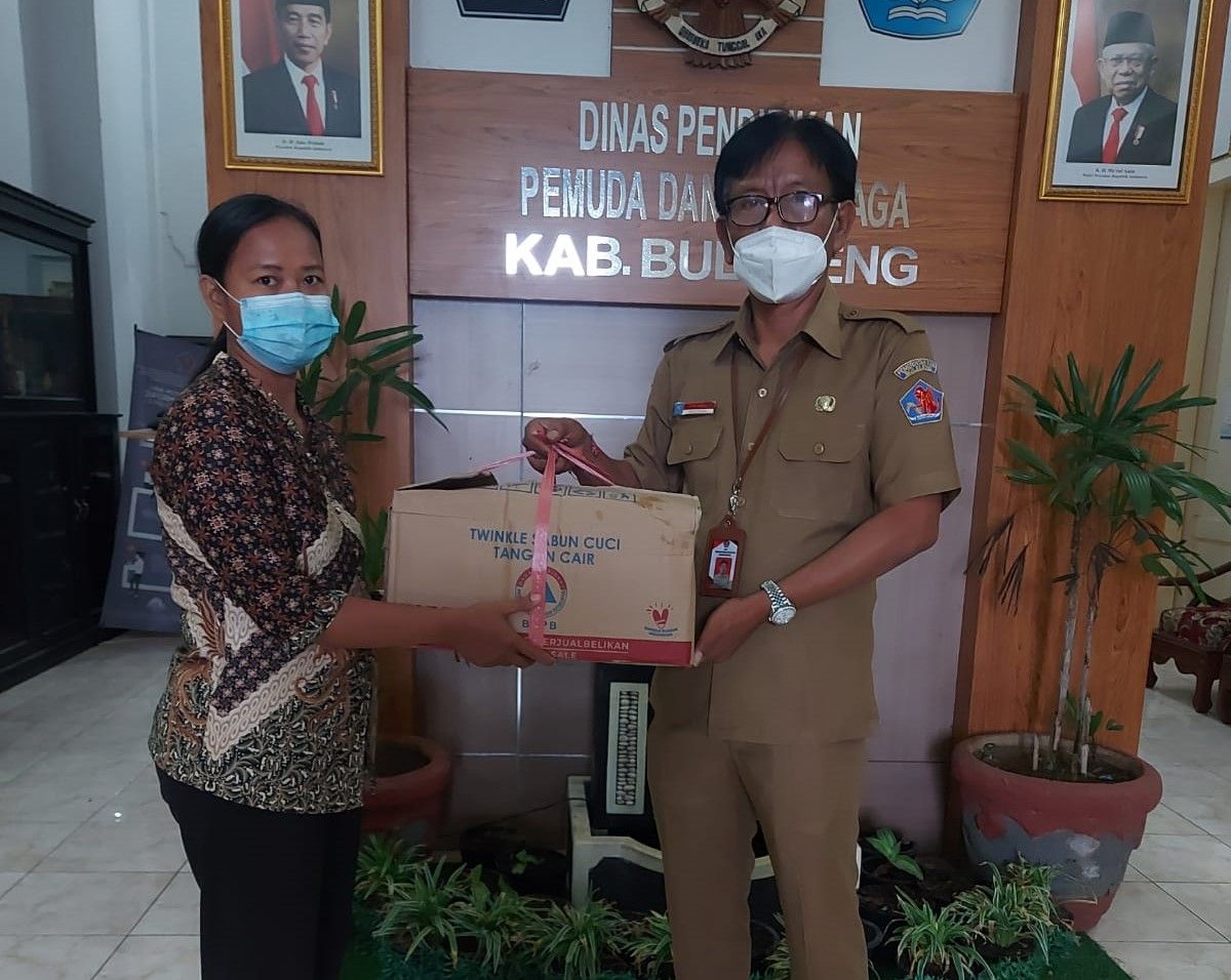 podiumnews.com-232 Ribu Sarana Prokes untuk Satuan Pendidikan di Buleleng Tuntas Distribusikan