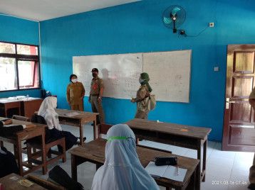 podiumnews.com-Sekolah di Banyuwangi Mulai Lakukan PTM, Kapasitas Siswa 50 Persen