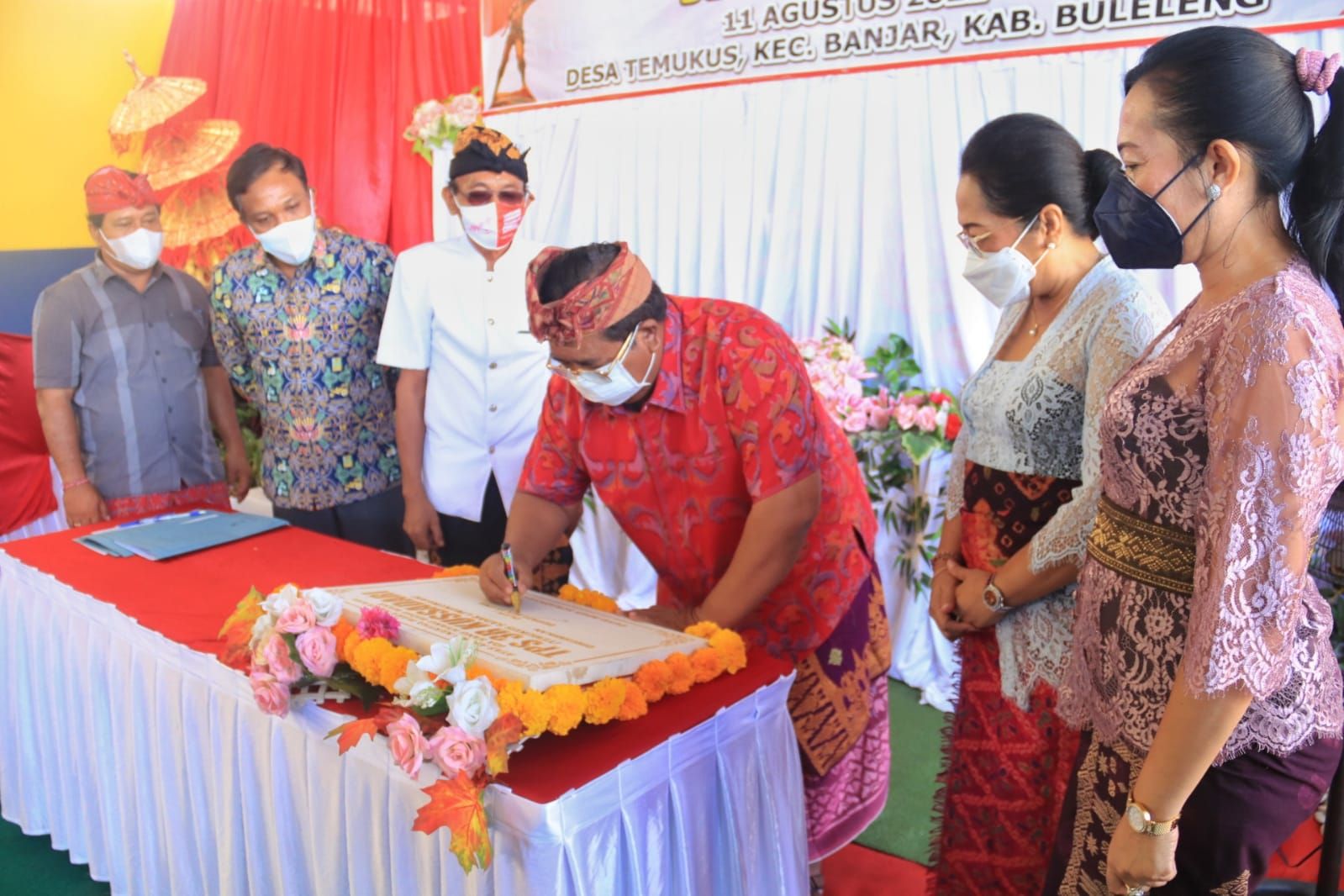 podiumnews.com-Pengelolaan Sampah Berbasis Sumber, Bupati PAS Resmikan TPS-3R Kussadari