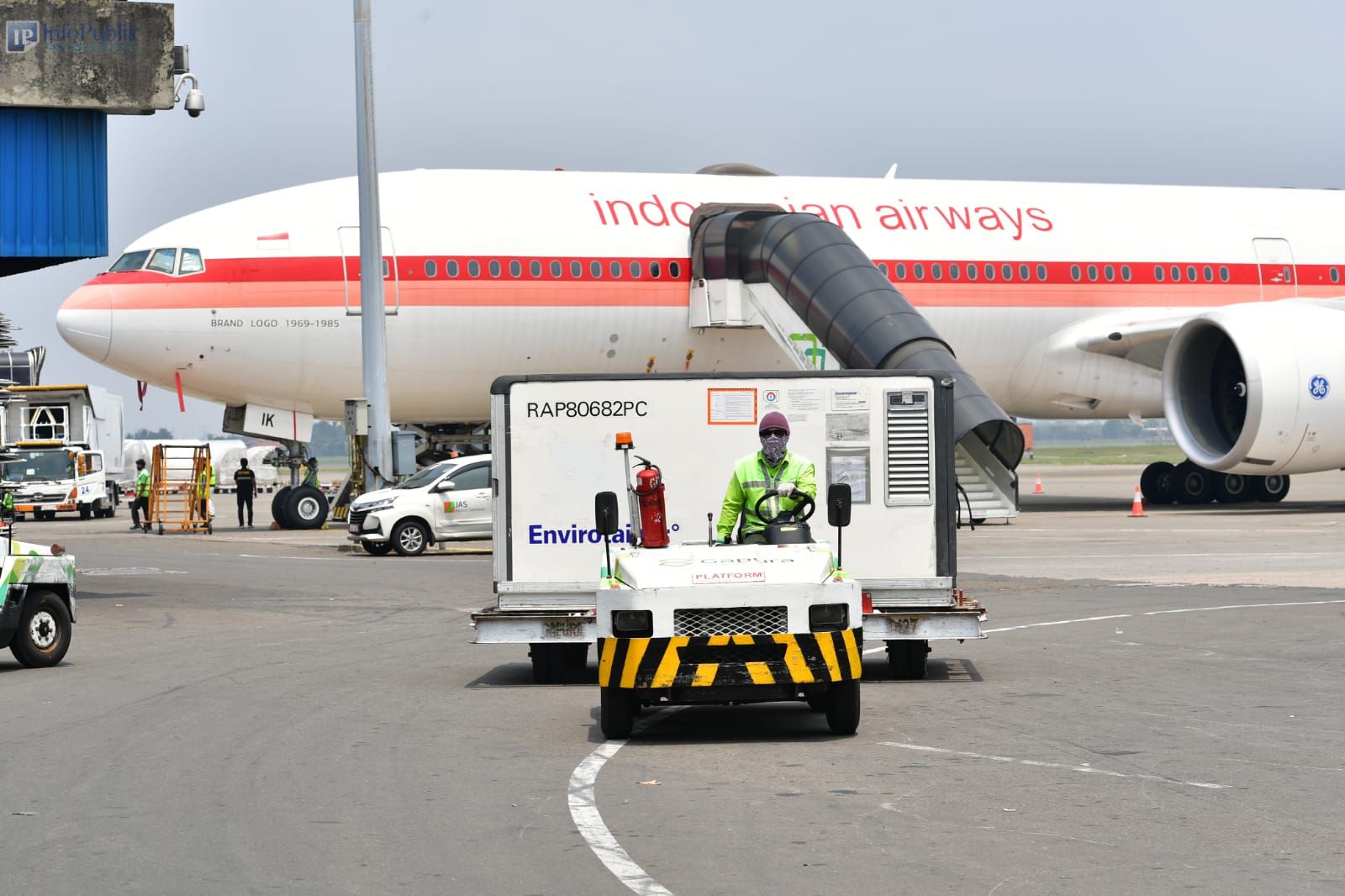 podiumnews.com-Enam Juta Vaksin Coronavac dan Astrazeneca Kembali Tiba di Indonesia