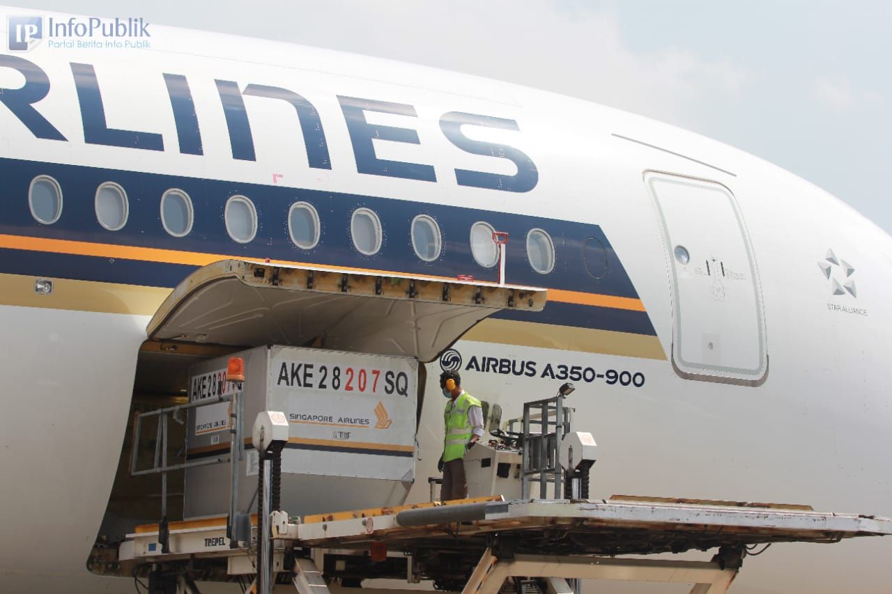 podiumnews.com-Menkominfo: Total Vaksin yang Datang ke Indonesia 220,4 Juta Dosis