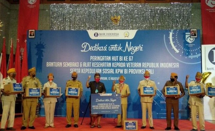 podiumnews.com-BI Bali Bantu 137 Paket Bahan Pokok dan Alat Kesehatan untuk Veteran
