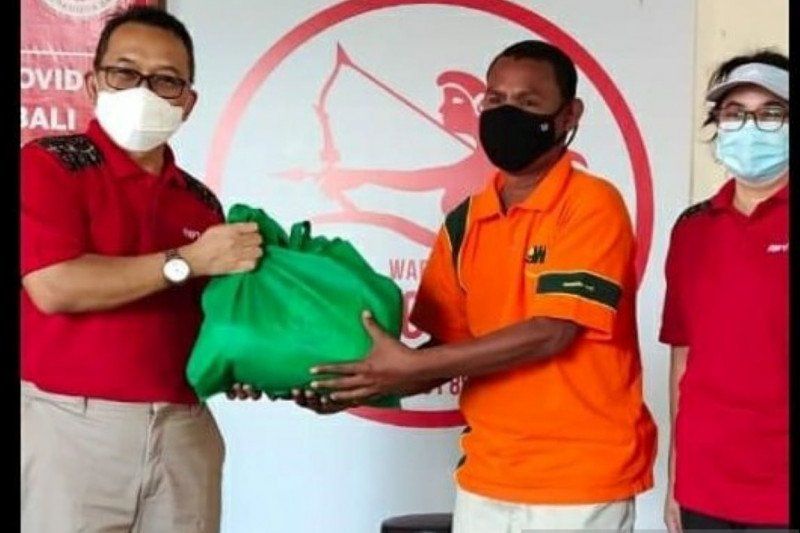 podiumnews.com-BMPD Bali Bantu Bahan Pokok Warga dan UMKM Lewat Bazar Peduli