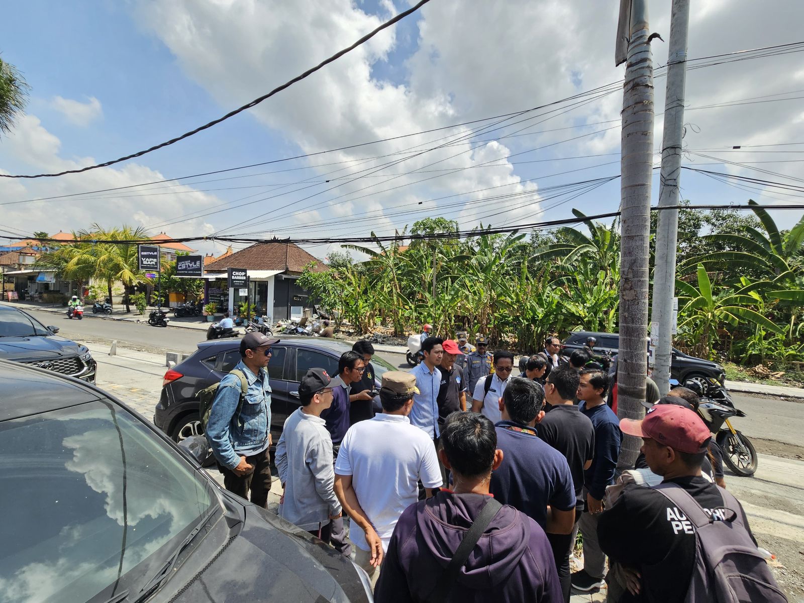 Pastikan Badung Bebas Kabel Udara, PUPR Badung Tinjau Langsung Lapangan