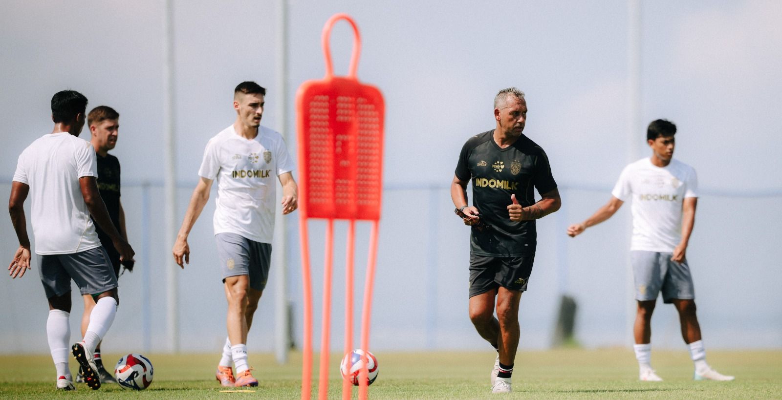 podiumnews.com-Coach Johnny Pulang ke Belanda, Bagaimana Kondisi Bali United?