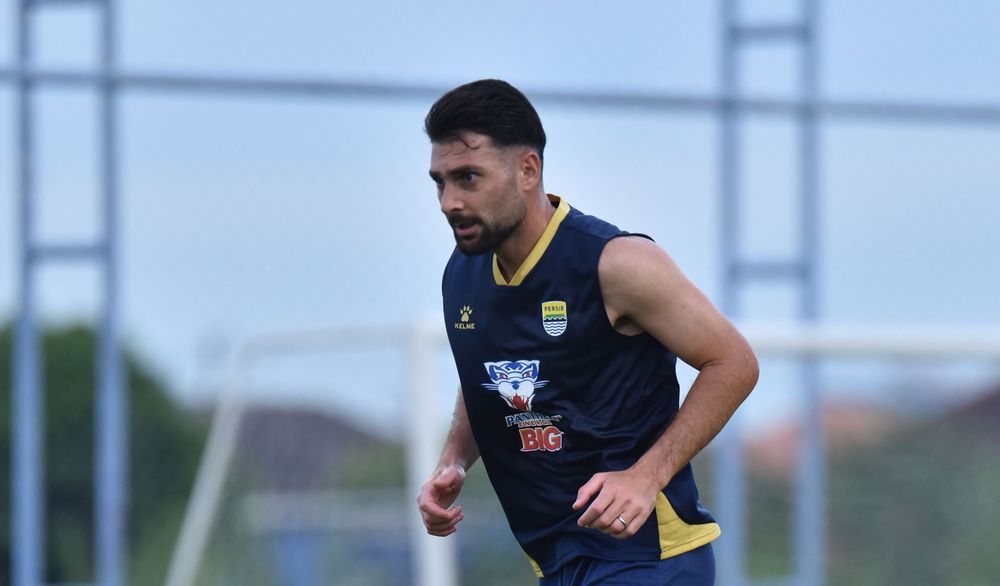 podiumnews.com-Bek Persib Ungkap Kekuatan Bangkok United, Laga Bakal Sulit