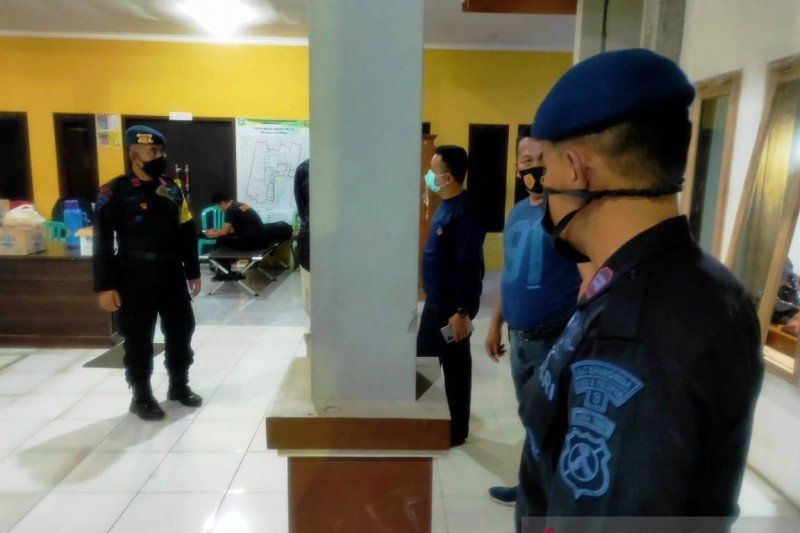 podiumnews.com-Polres Situbondo Periksa Puluhan Orang Terkait Kasus Perusakan Rumah