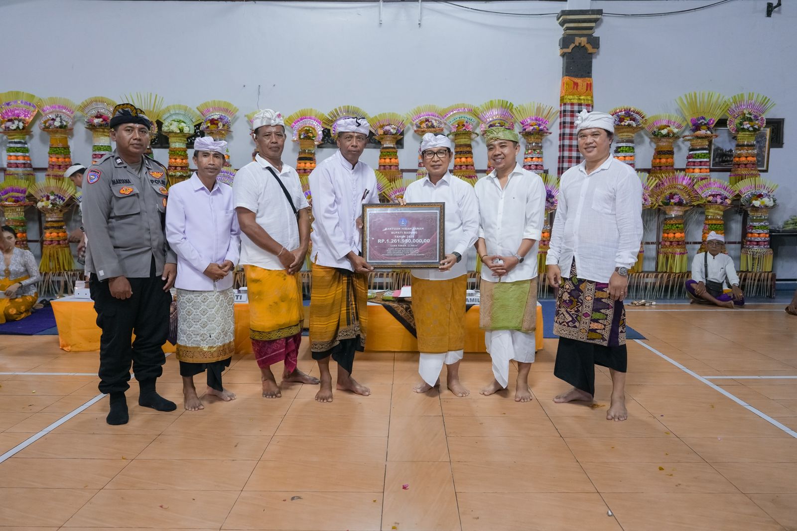 Bupati Badung Apresiasi Masyarakat Kompak Laksanakan Karya Nyatur Padudusan Alit