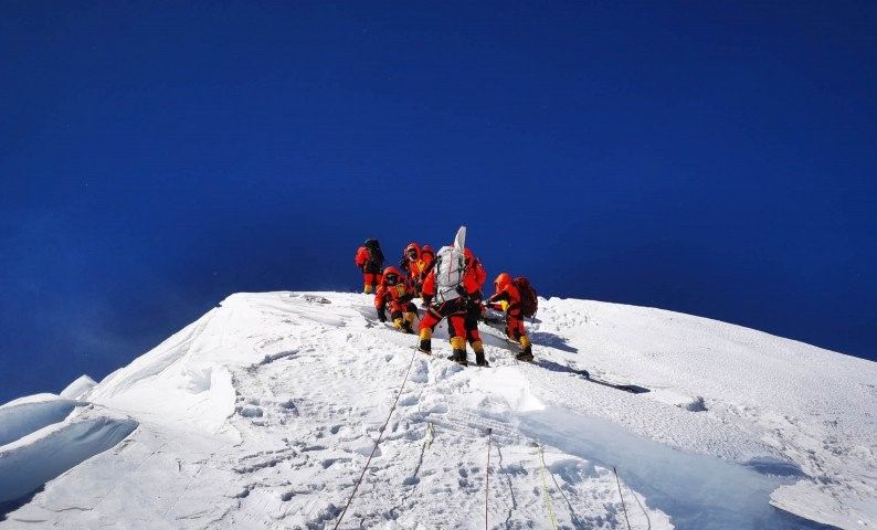 podiumnews.com-Puncak Baru Gunung Qomolangma 8.848 Mdpl, Tertinggi di Dunia